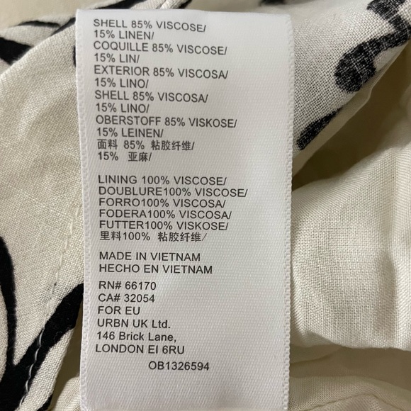 NWT UO Bettie V Neck Plunge Twist Front Mini Dress Daisy Print - Picture 9 of 14